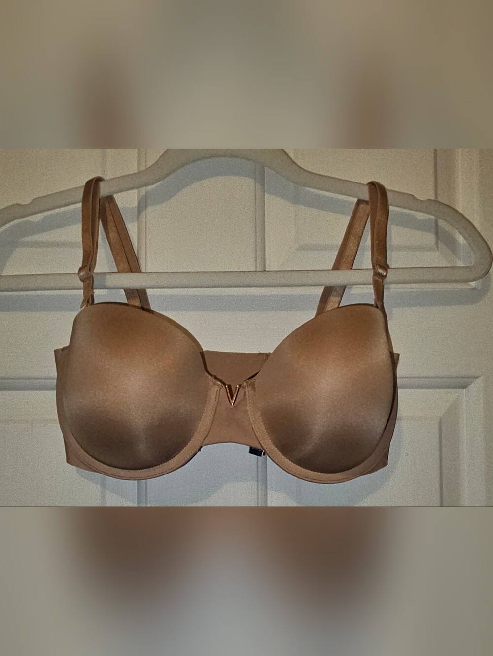 Victoria’s Secret Bare Illusions Smooth Uplift Convertible Bra 32D Nude NWOT